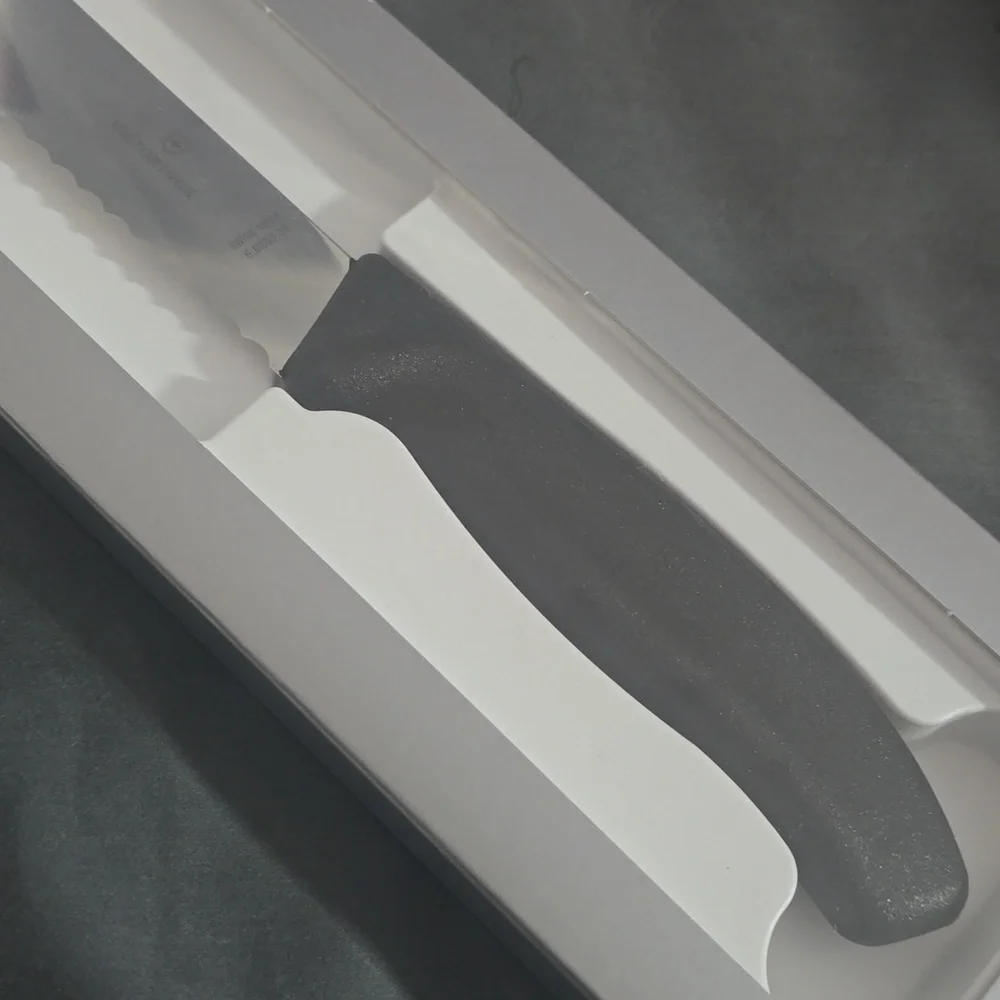 ❤️BUY 2 GET 1 FREE  Victorinox Black-Handled Swiss Classic Bread Knife